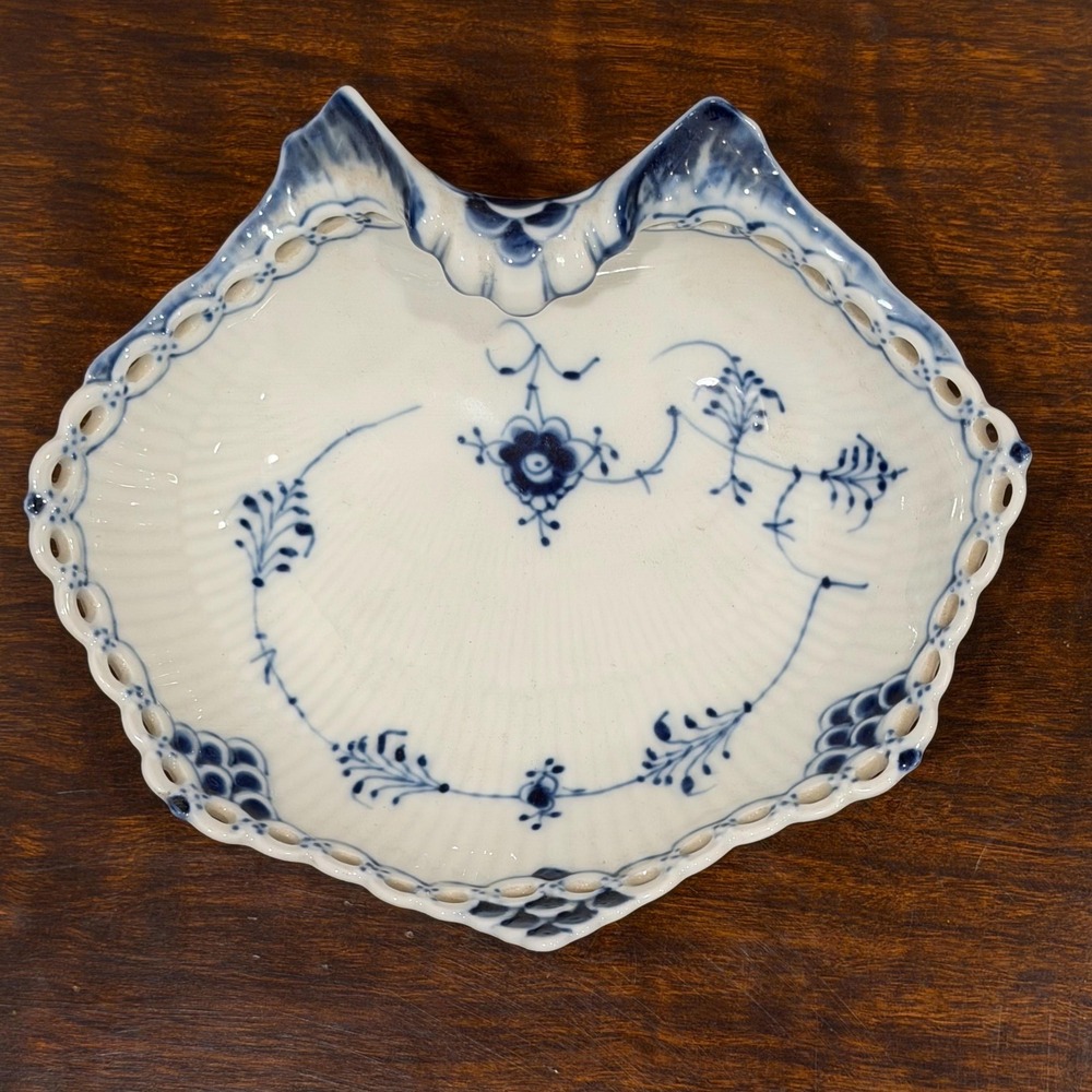 Vintage Royal Copenhagen Blue Fluted Full Lace Seashell Dish Bowl